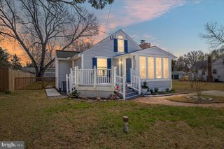 7807 Burgess Rd, Pasadena, MD 21122