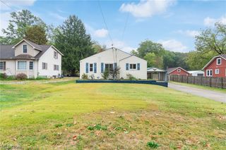 1649 Betz Dr, Akron, OH 44306