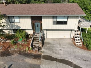 1828 E  16th St, The Dalles, OR 97058