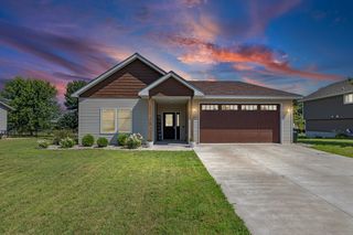 217 Century Ln, Silver Lake, MN 55381