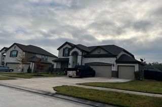 715 S  Chamfer Way, Crosby, TX 77532