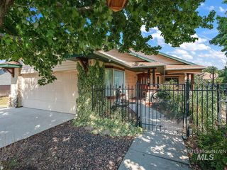6140 N  Strawberry Glenn Rd, Garden City, ID 83714