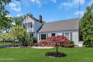 295 Jerome Ave, Oakhurst, NJ 07755