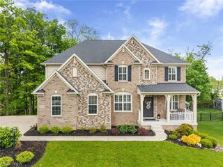 12554 Meadowview Dr, North Royalton, OH 44133