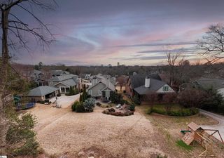 15 W  Hillcrest Dr, Greenville, SC 29609