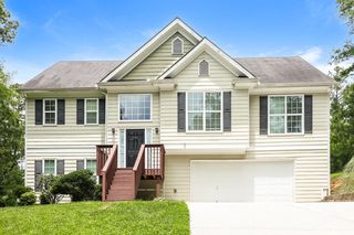 212 Browning Cir, Acworth, GA 30101