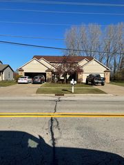 718 Scheuring Rd #5, De Pere, WI 54115