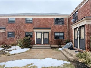 21909 74th Avenue #446B2, Oakland Gardens, NY 11364