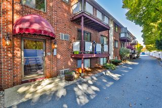 3 Richardson St #E1, Wakefield, MA 01880