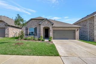 4715 Bluffview Dr, Fort Worth, TX 76137