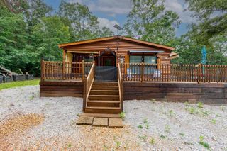 5604 Frankfort Rd, Tuscumbia, AL 35674