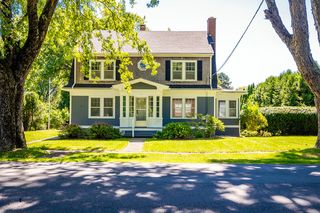 57 Gleason Street, Thomaston, ME 04861