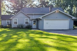 52 Deerpath Rd, Deer Park, IL 60010