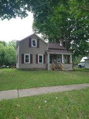 49 Elm St, Norwood, NY 13668