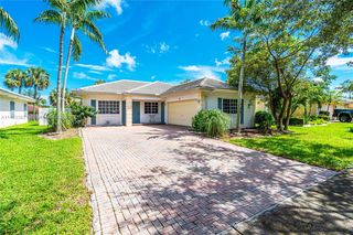 200 NW 17th Ave, Pompano Beach, FL 33069