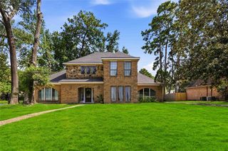 5422 Windy Lake Dr, Kingwood, TX 77345