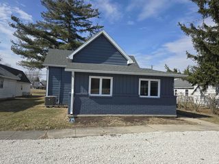 213 N  Cory St, Mooreland, IN 47360