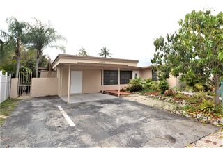 2430 Whale Harbor Ln, Fort Lauderdale, FL 33312