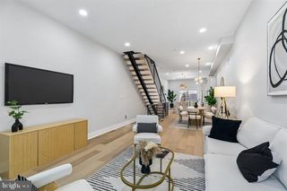 1437 S  8th St, Philadelphia, PA 19147