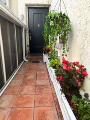 5421 Godbey Dr, La Canada Flintridge, CA 91011
