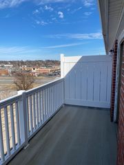 13310 Kingswood Dr #5W, Omaha, NE 68144