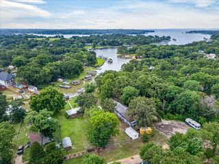160 Buffalo Springs Rd, Mabank, TX 75156