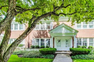 419 3rd St, Wilmette, IL 60091