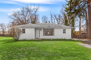 2418 Four Mile Rd NW, Grand Rapids, MI 49544