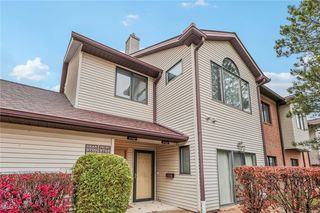 9732 Sylvan Ln, Mentor, OH 44060