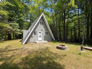 540 Hilltop Dr, Rose City, MI 48654