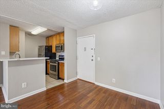 60 S  Van Dorn St #210, Alexandria, VA 22304