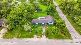 401 Kerr St, Edna, TX 77957