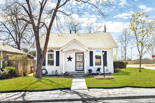 1242 Sacramento St, San Antonio, TX 78201