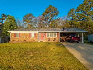 Address Not Disclosed, Hot Springs, AR 71901