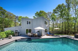11 N Quarter Road, Westhampton, NY 11977