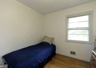 7408 Fairchild Dr, Alexandria, VA 22306