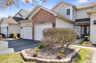 1529 Darien Lake Dr, Darien, IL 60561