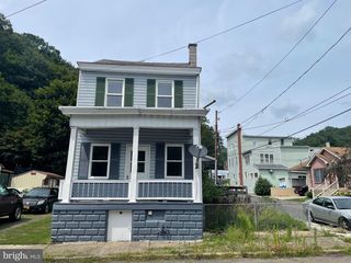 14 N  Line St, Girardville, PA 17935