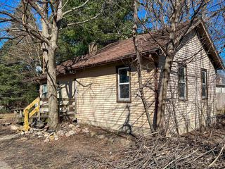 1335 Blaine Ave, Janesville, WI 53545