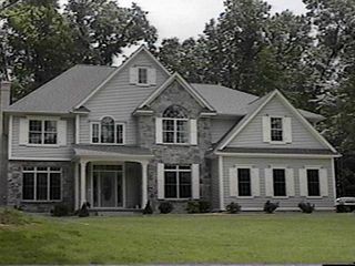 9 Kingfisher Ln, Suffield, CT 06078