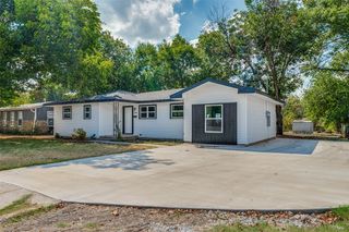 608 Mercedes St, Benbrook, TX 76126