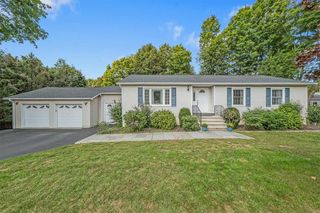 4 Lindy Drive, Carmel, NY 10512