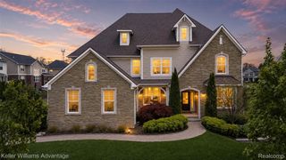 2987 Lankford Ln, Commerce Township, MI 48390
