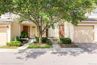 1478 Brentwood Dr, Troy, MI 48098