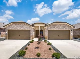 1146 Burek Xing, Seguin, TX 78155