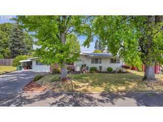 2743 15th Pl, Forest Grove, OR 97116