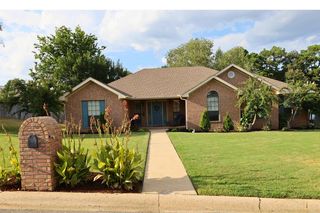 1701 Robinwood St, Paragould, AR 72450