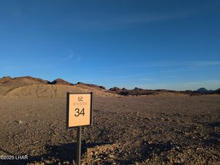 2520 Flat Irons Ln, Lake Havasu City, AZ 86406