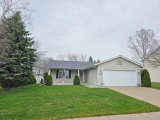 1006 Buttercup WAY, Watertown, WI 53094