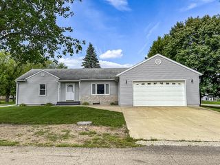 202 W Spring STREET, Lawler, IA 52154